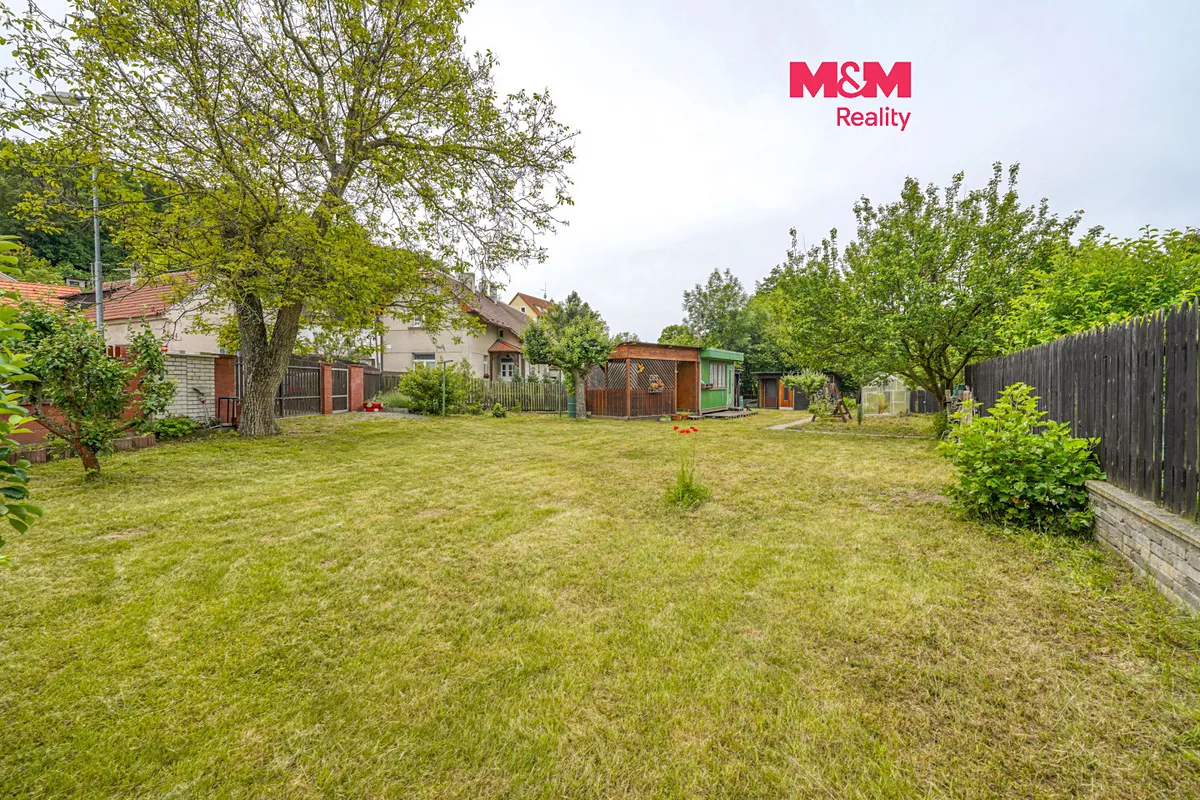 Prodej stavebního pozemku 806 m²